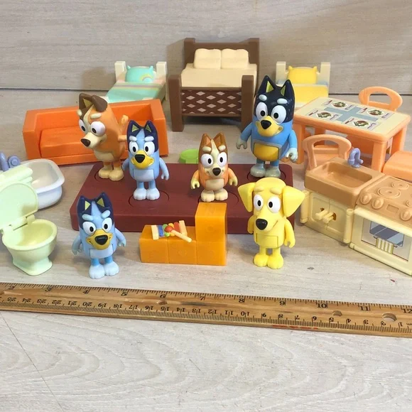 Bluey playset and figures Please Read - Picture 10 of 12